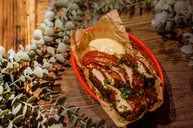 Déguster un délicieux poulet frit revisité façon tapas en centre ville du Havre.